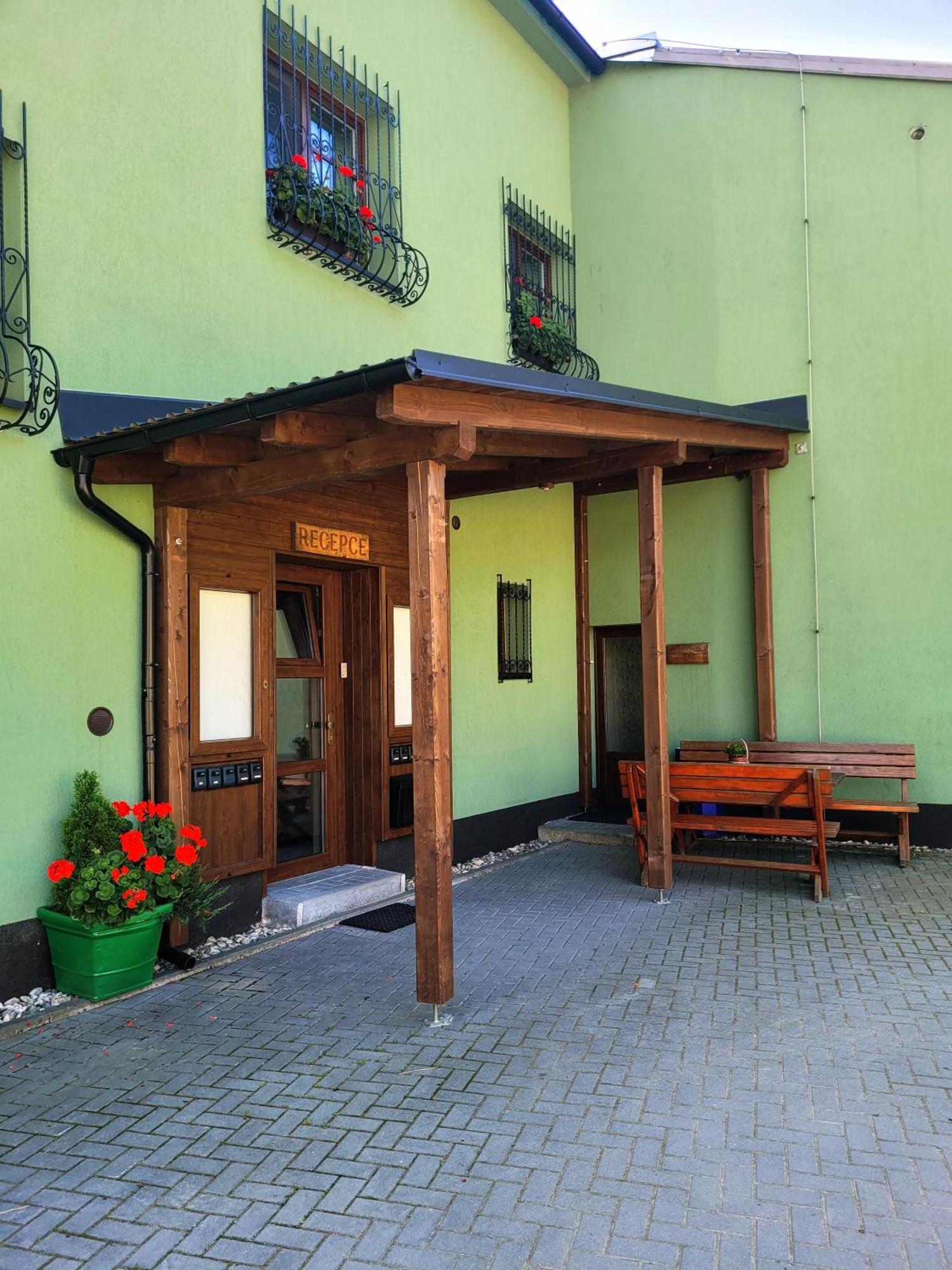 Apartmanovy Dum Pastak Loučná nad Desnou Buitenkant foto